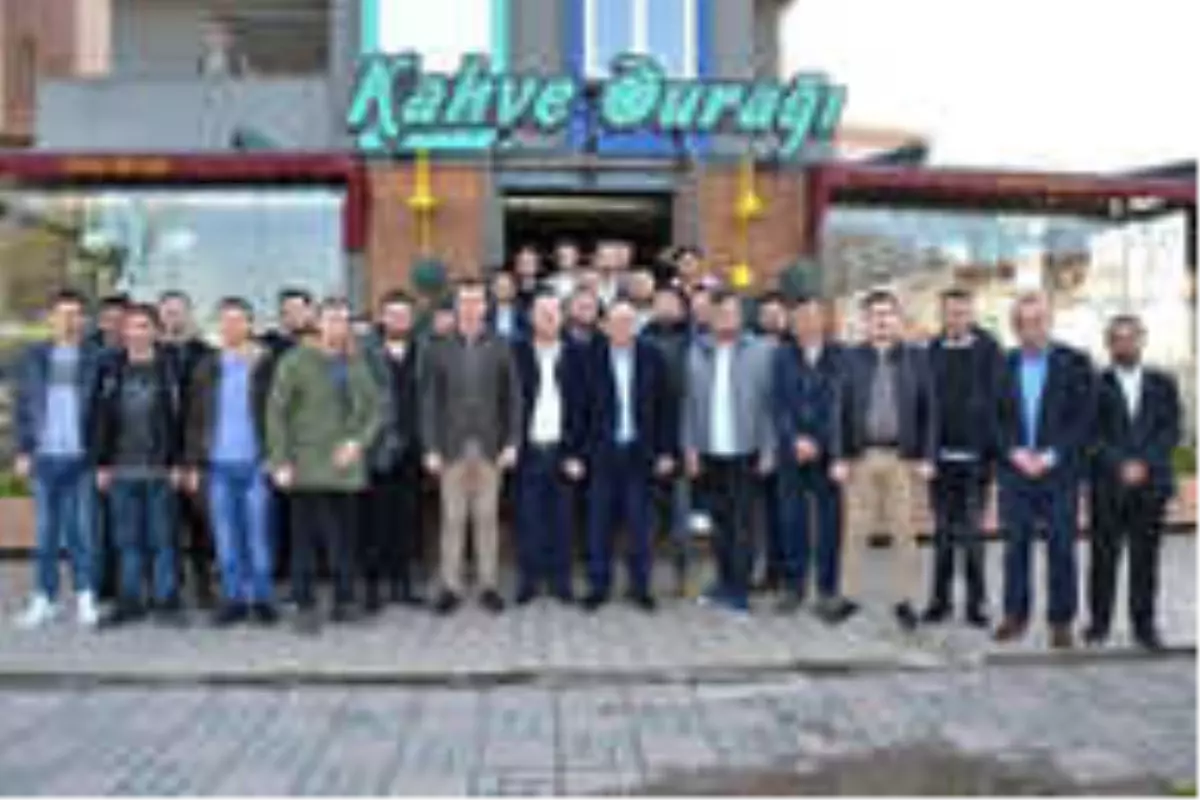 Ak Partili Gider, Gençlerle Bir Araya Geldi