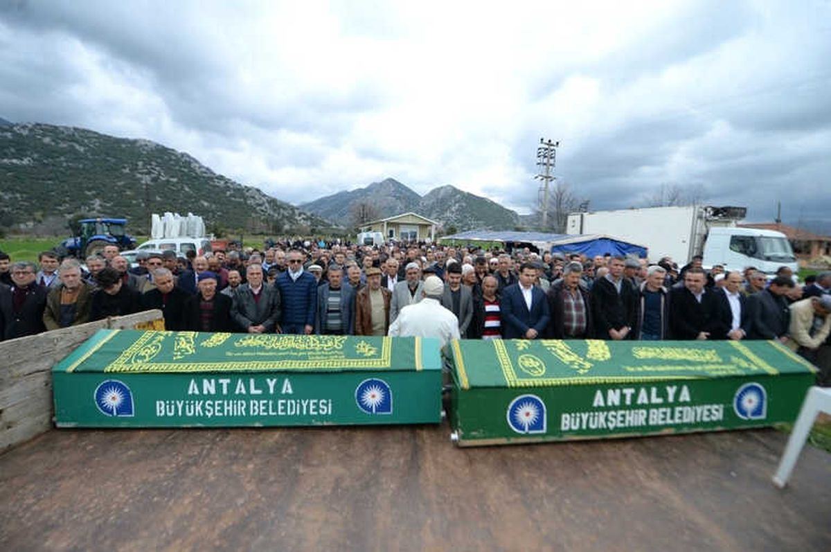Babasının Ölümüne 2 Saat Dayanabildi
