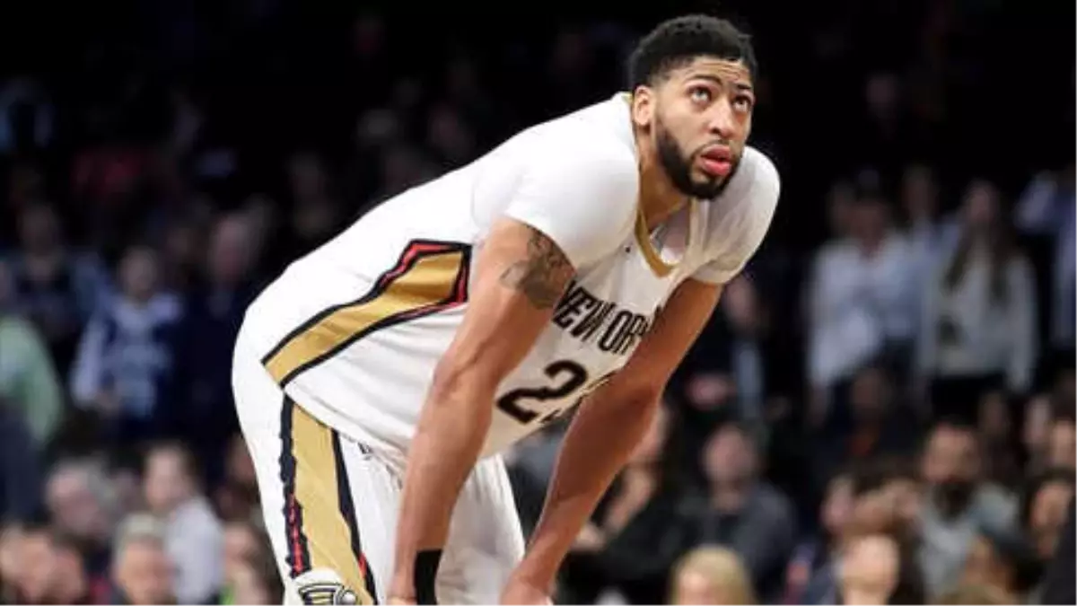 Davis, New Orleans'ı Taşımaya Devam Ediyor