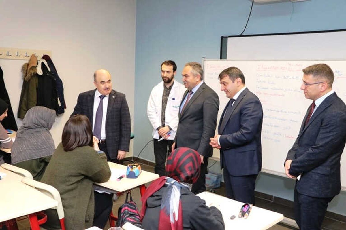 Düzce Heyeti Kılavuz Gençlik'i Çok Beğendi