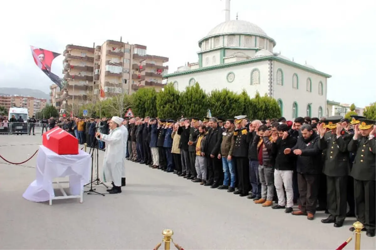 Kazada Şehit Olan Asker Son Yolculuğuna Uğurlandı