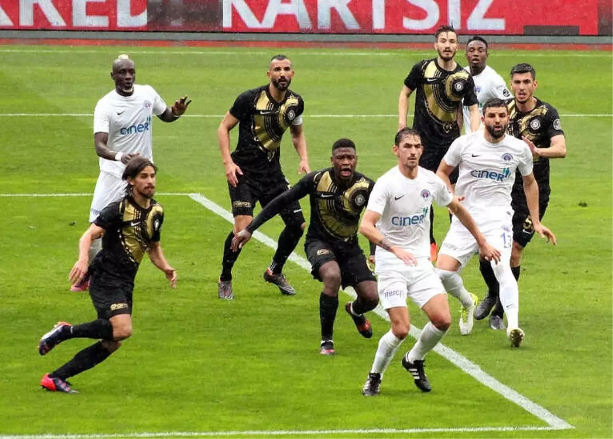 Spor Toto Süper Lig: Kasımpaşa: 1 - Osmanlıspor: 1 (İlk Yarı)