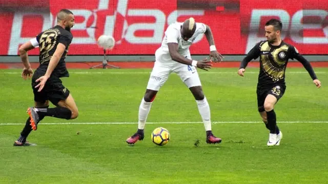 Spor Toto Süper Lig: Kasımpaşa: 1 - Osmanlıspor: 1 (İlk Yarı)