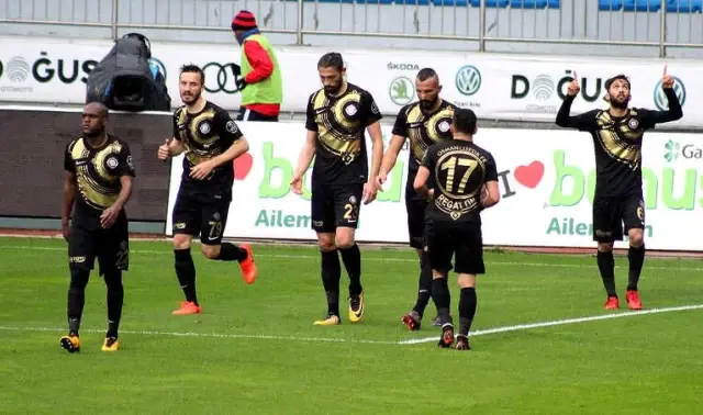 Spor Toto Süper Lig: Kasımpaşa: 1 - Osmanlıspor: 1 (İlk Yarı)