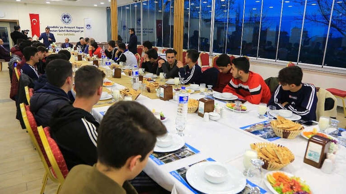 Başkan Gürkan Sporcularla Bir Araya Geldi