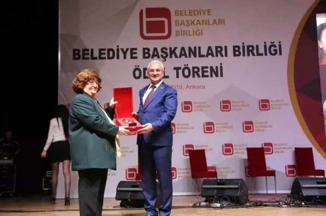 Belediye Başkanları Birliğinden Başkan Başsoy'a 3 Ödül