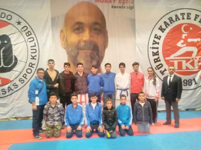 Belediye Spor Kulübü Karate Takımından Başarı Belediye Spor Kulübü Karate Takımından Başarı