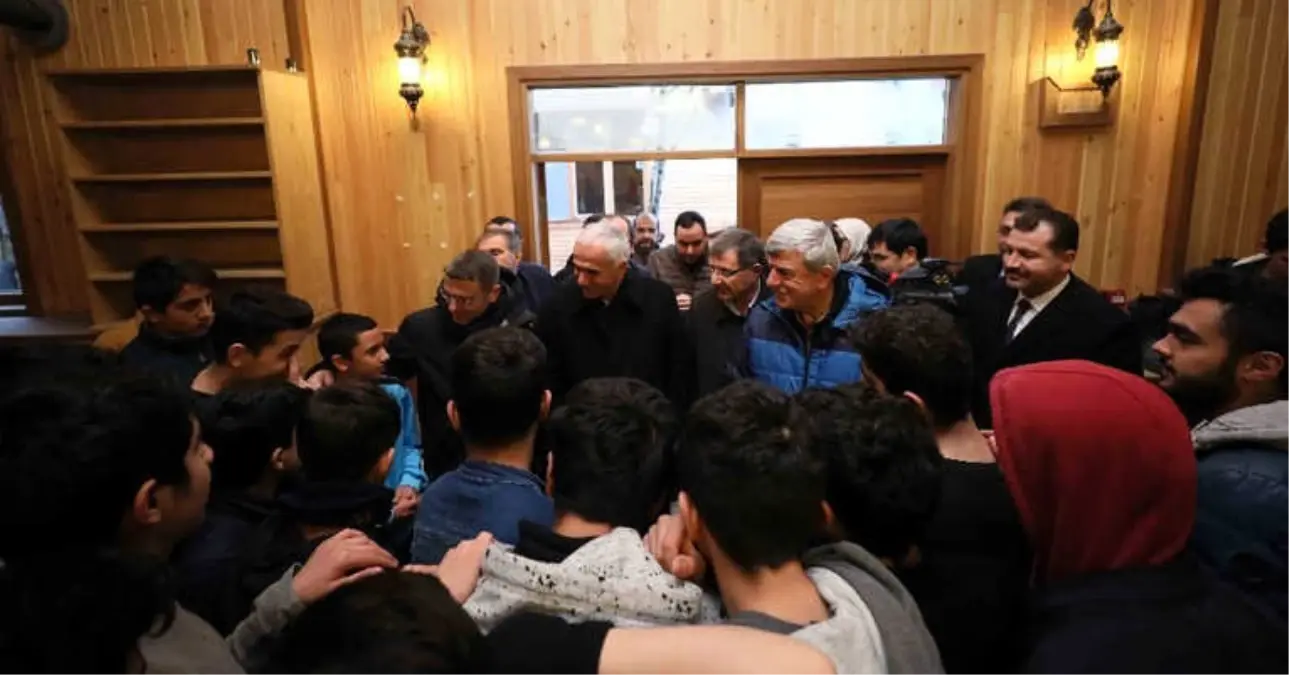 Erol Kaya: 'Kılavuz Gençlik Medeniyetimize Çok Önemli Katkı Sunuyor'