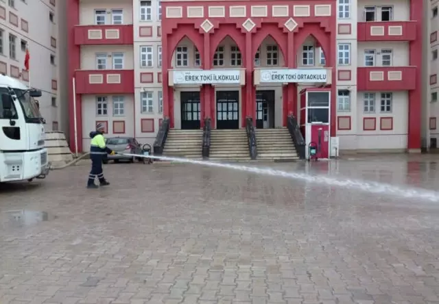 İpekyolu Belediyesinden Okullarda Bahar Temizliği