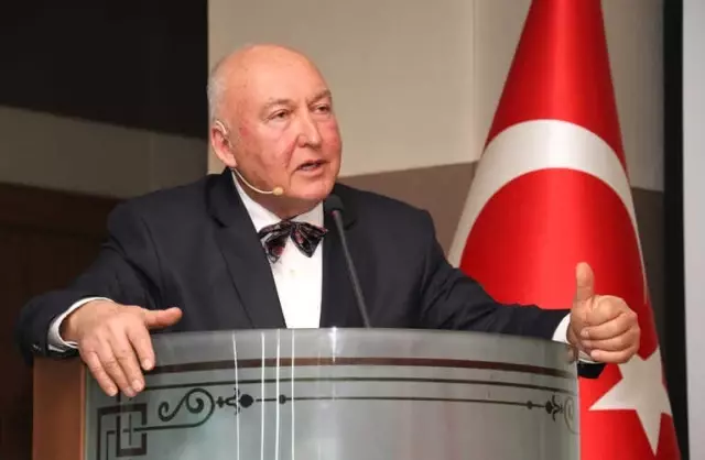 İstanbulluları Rahatlatan Deprem Açıklaması İstanbulluları Rahatlatan Deprem Açıklaması