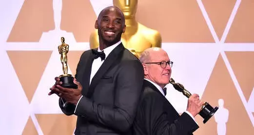 NBA Efsanesi Kobe Bryant, Oscar Ödülü Kazandı NBA Efsanesi Kobe Bryant, Oscar Ödülü Kazandı
