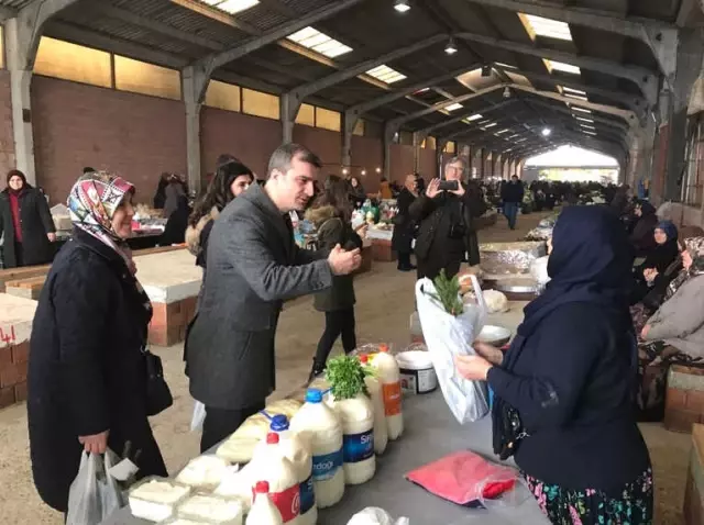 Başkan Yemenici 8 Mart Kadınlar Günü Nedeniyle Fidan Dağıttı Başkan Yemenici 8 Mart Kadınlar Günü Nedeniyle Fidan Dağıttı