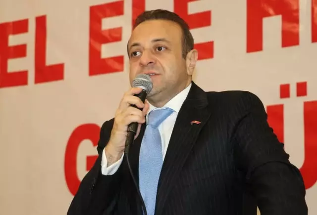 Eski AB ve Devlet Bakanı Egemen Bağış Gazi ve Şehit Aileleriyle Bir Araya Geldi Eski AB ve Devlet Bakanı Egemen Bağış Gazi ve Şehit Aileleriyle Bir Araya Geldi