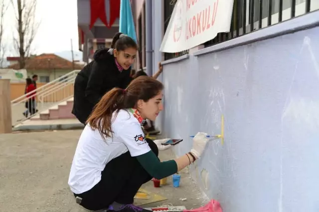 Gönüllü Gençlerden Kocagür Okuluna Sihirli Dokunuş Gönüllü Gençlerden Kocagür Okuluna Sihirli Dokunuş