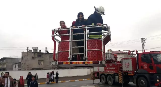 İtfaiye Ekibinden Öğrencilere Eğitim