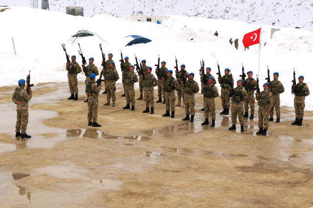 Mehmetçik, PKK'nın 'Girilemez' Denilen Karargahı Kato Dağı'nı Adeta Çelikten Kale Yaptı