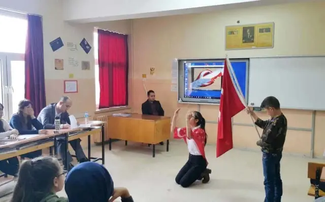 Hisarcık'ta İstiklal Marşını Güzel Okuma Yarışması