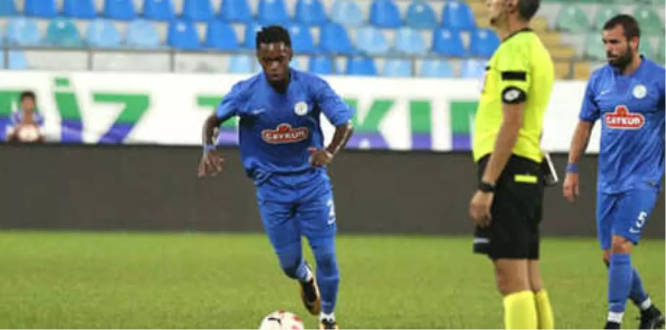 Çaykur Rizespor'un Brezilyalısı Lincoln'e Taraftarlardan Büyük Övgü