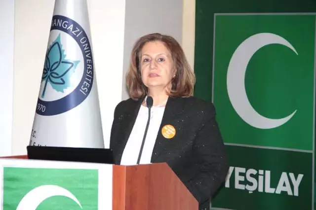 Esogü'de 'Bağımlılıkla İlgili Konferans ve Karikatür Sergisi' Esogü'de 'Bağımlılıkla İlgili Konferans ve Karikatür Sergisi'