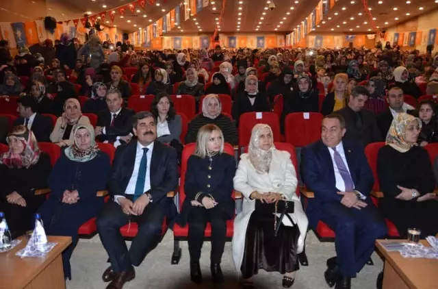 Muş'ta 8 Mart Dünya Kadınlar Günü Etkinliği Muş'ta 8 Mart Dünya Kadınlar Günü Etkinliği