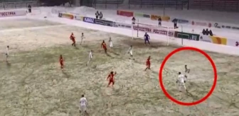 Sakatlanan Oyuncudan Aldıkları Topla Gol Atınca Futbol Maçı Boks Maçına Döndü