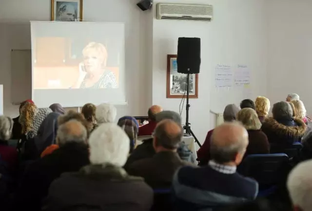 Yaşlı Dayanışma Merkezleri'nde Sinema Günleri Yaşlı Dayanışma Merkezleri'nde Sinema Günleri