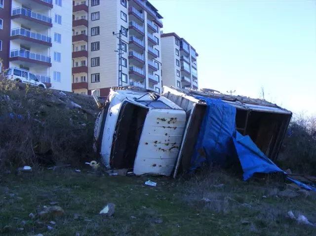 Andırın'da Trafik Kazası: 2 Yaralı Andırın'da Trafik Kazası: 2 Yaralı
