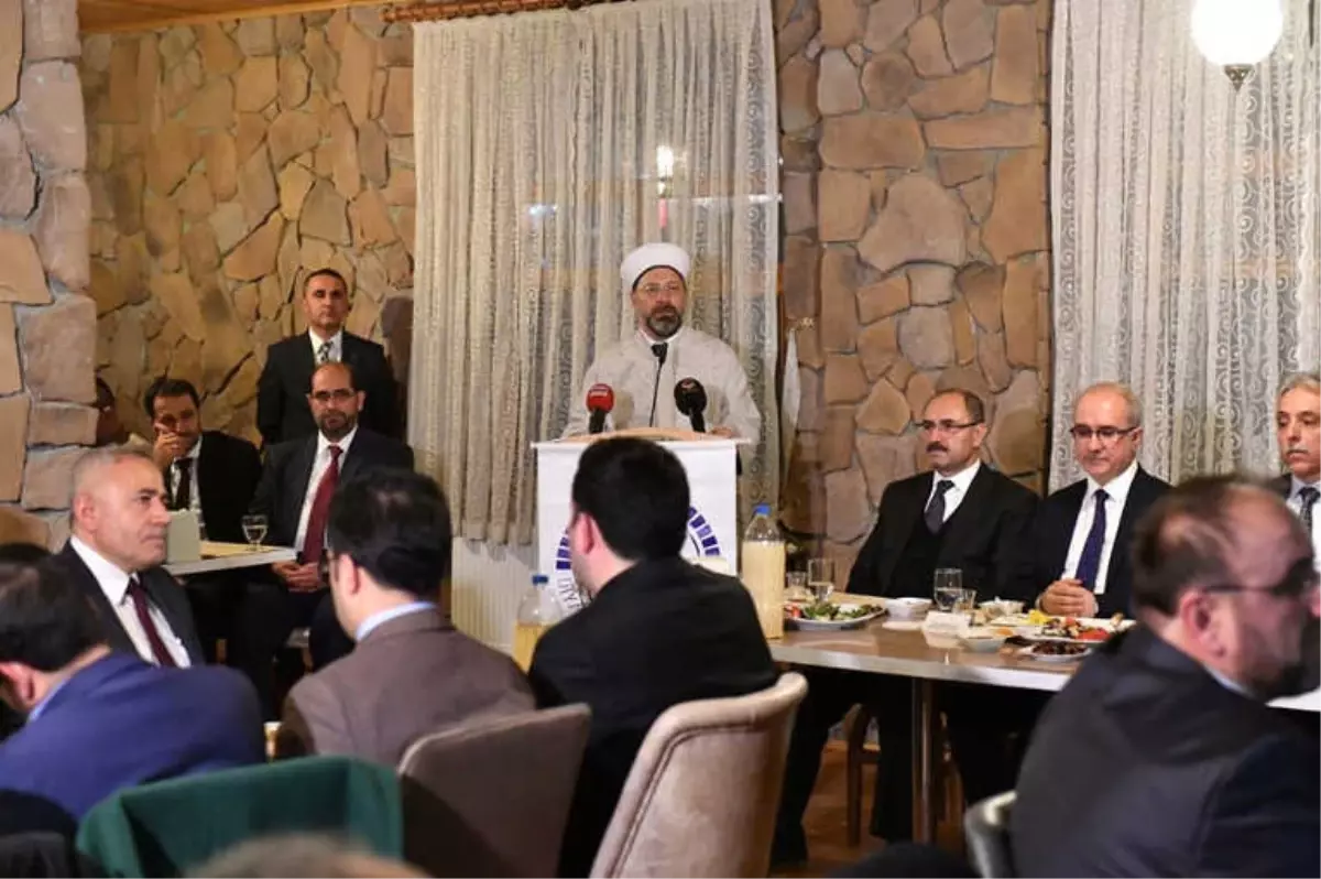 Diyanet İşleri Başkanı Erbaş: 'İhtilaflı Konuları Ekranlara Taşıyan Hocalar ve Medya Vebal...