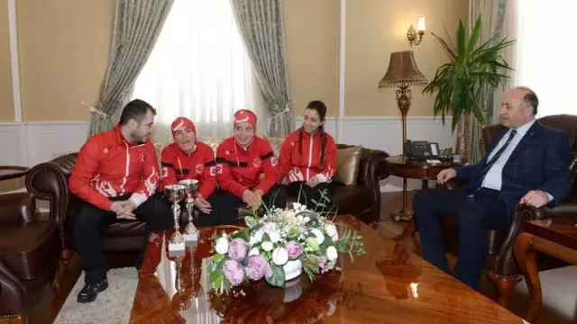 İkizler Polonya'dan Başarıyla Döndü İkizler Polonya'dan Başarıyla Döndü