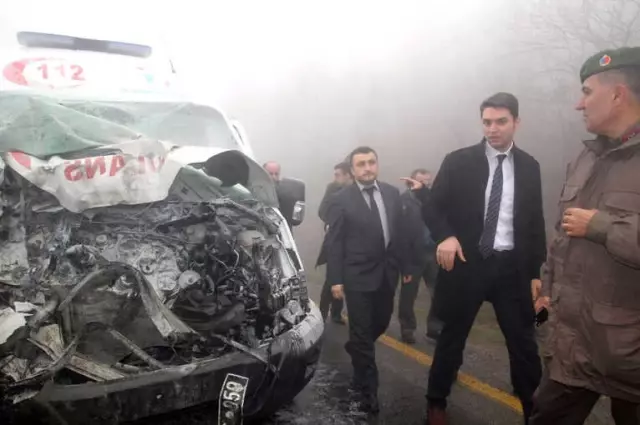 Kastamonu'da Sisten Göz Gözü Görmedi Zincirleme Kazada 12 Kişi Yaralandı Kastamonu'da Sisten Göz Gözü Görmedi Zincirleme Kazada 12 Kişi Yaralandı
