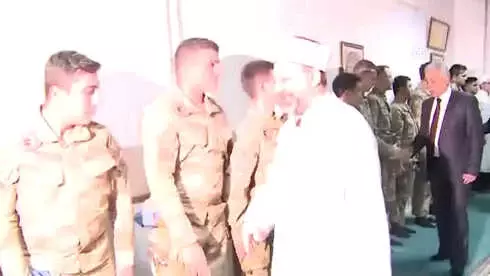Diyanet İşleri Başkanı Erbaş, Hakkari'de Mehmetçik'i Ziyaret Etti (1) Diyanet İşleri Başkanı Erbaş, Hakkari'de Mehmetçik'i Ziyaret Etti (1)