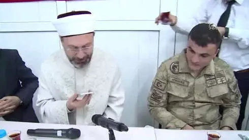 Diyanet İşleri Başkanı Erbaş, Hakkari'de Mehmetçik'i Ziyaret Etti (2) Diyanet İşleri Başkanı Erbaş, Hakkari'de Mehmetçik'i Ziyaret Etti (2)