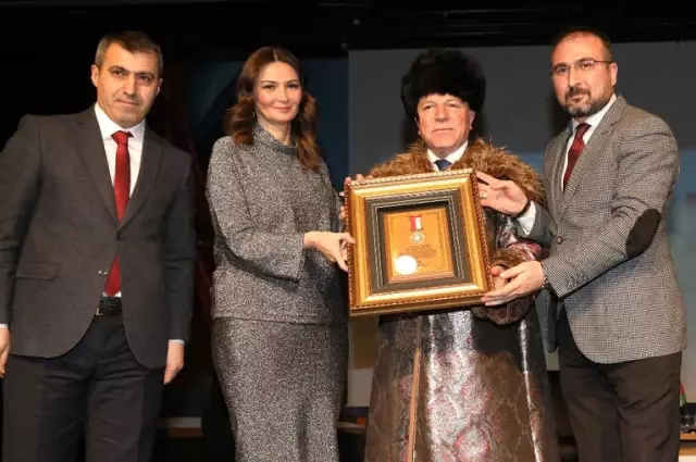 Sekmen: 'Bir Millet ve İki Devletin Sevinci de Acısı da Birdir' Sekmen: 'Bir Millet ve İki Devletin Sevinci de Acısı da Birdir'