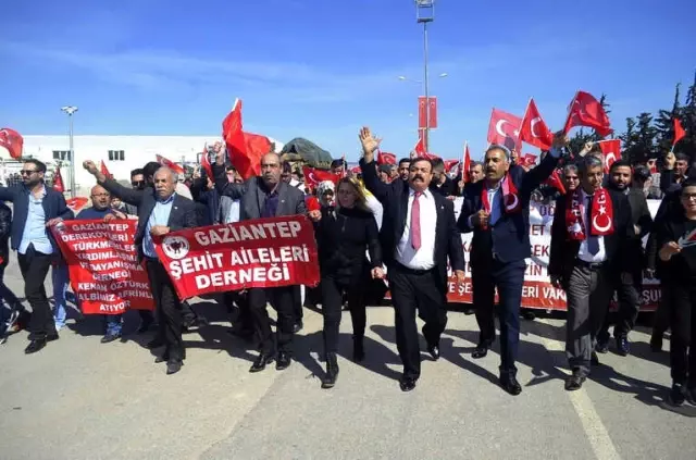 Gaziantepli Şehit Yakınlarından Mehmetçiğe Destek Gaziantepli Şehit Yakınlarından Mehmetçiğe Destek