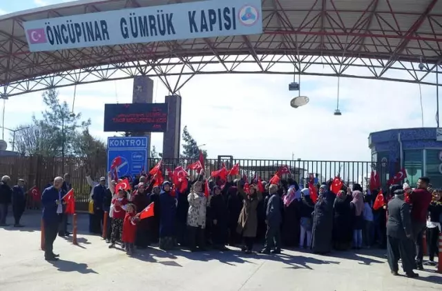 Gaziantepli Şehit Yakınlarından Mehmetçiğe Destek Gaziantepli Şehit Yakınlarından Mehmetçiğe Destek