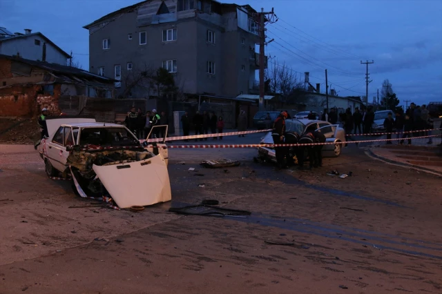 Sivas Ta Trafik Kazası 2 Yaralı Haberi Fotografı