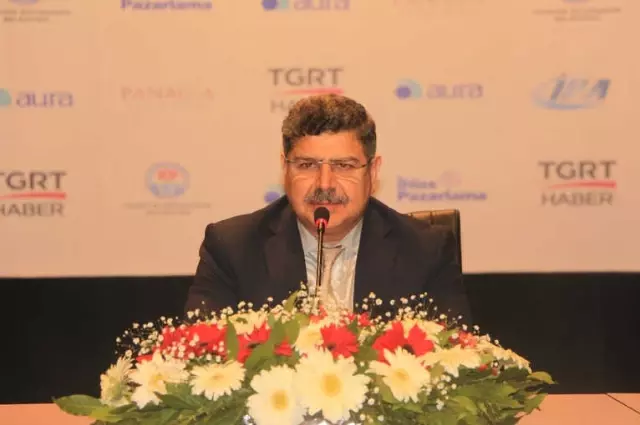 Türkiye Gazetesi Yazarları Trabzon'da Okuyucularıyla Buluştu Türkiye Gazetesi Yazarları Trabzon'da Okuyucularıyla Buluştu
