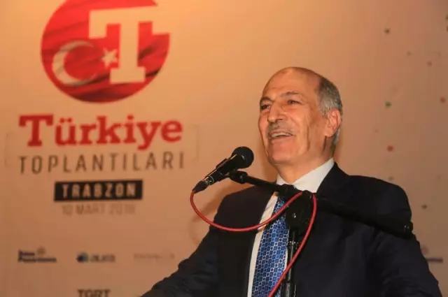 Türkiye Gazetesi Yazarları Trabzon'da Okuyucularıyla Buluştu Türkiye Gazetesi Yazarları Trabzon'da Okuyucularıyla Buluştu