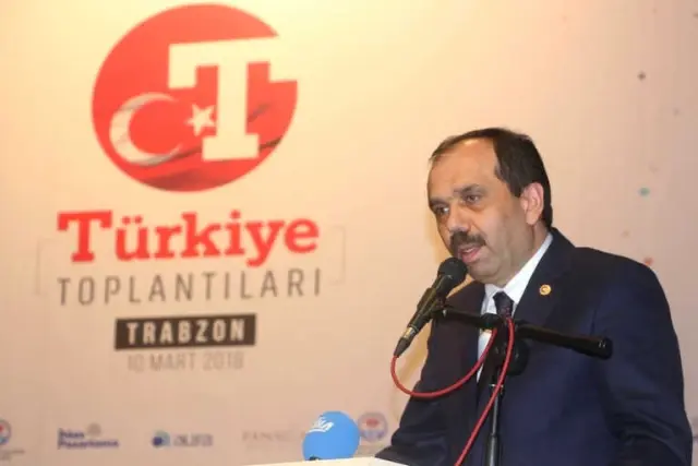 Türkiye Gazetesi Yazarları Trabzon'da Okuyucularıyla Buluştu Türkiye Gazetesi Yazarları Trabzon'da Okuyucularıyla Buluştu