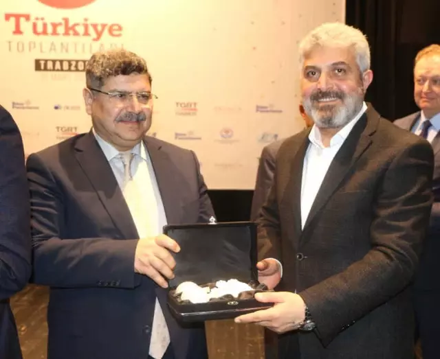 Türkiye Gazetesi Yazarları Trabzon'da Okuyucularıyla Buluştu Türkiye Gazetesi Yazarları Trabzon'da Okuyucularıyla Buluştu