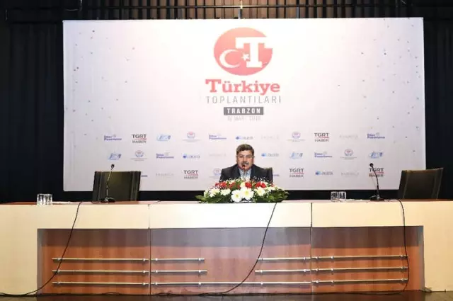 Türkiye Gazetesi Yazarları Trabzon'da Okuyucularıyla Buluştu Türkiye Gazetesi Yazarları Trabzon'da Okuyucularıyla Buluştu