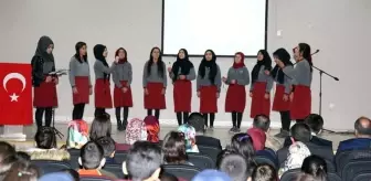 Güneşler: Gürpınar'da İstiklal Marşı'nın Kabulü ve Mehmet Akif Ersoy'u Anma Günü Kutlandı Güneşler: Gürpınar'da İstiklal Marşı'nın Kabulü ve Mehmet Akif Ersoy'u Anma Günü Kutlandı