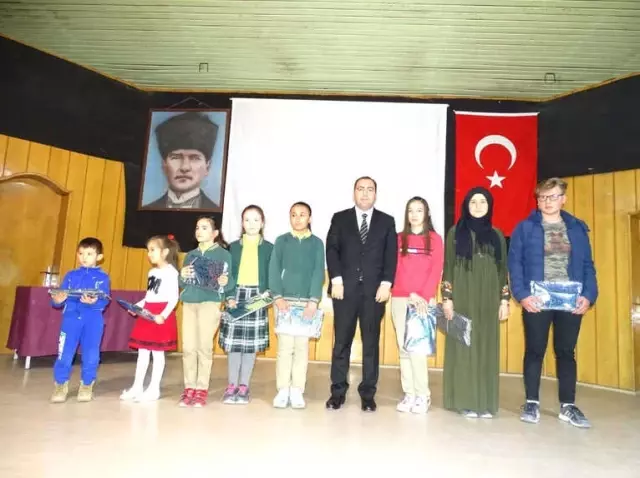 Hisarcık'ta Başarılı Öğrenciler Ödüllendirildi