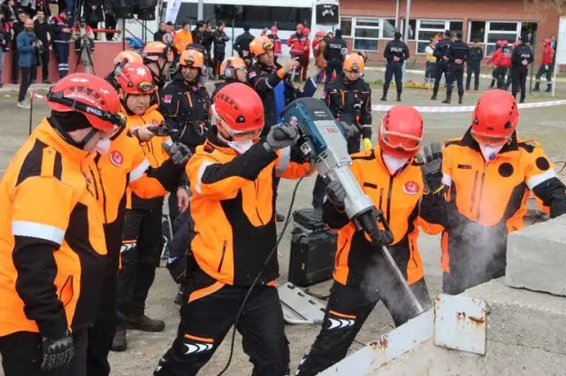 Afad'dan Gerçeği Aratmayan Tatbikat