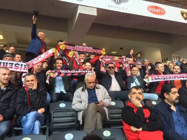Avrupa'dan Gelen Misafirler Tribünde