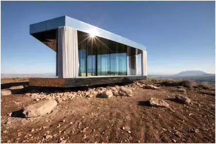 Guardian Glass'tan Doğa İle Mükemmel Uyum Sağlayan Çöl Evi!