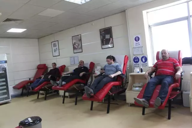 Kent Konseyi 'Can'a Kan Oluyoruz' Sloganıyla Kan Bağışında Bulundu