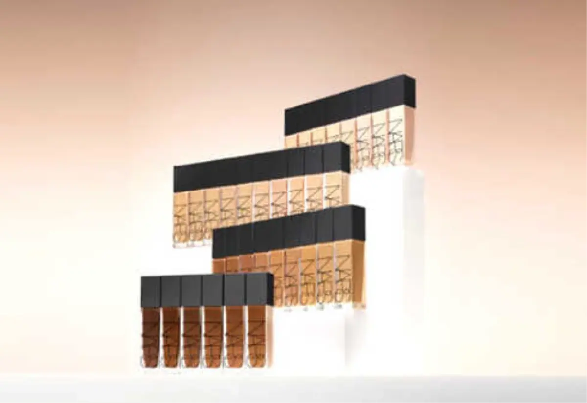 Nars'ın Yeni Fondöteni Natural Radiant Longwear