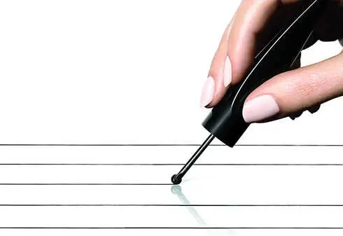 Revlon'dan Döner Uçlu Likit Eyeliner