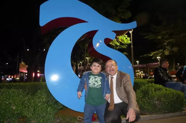 Başkan Gümrükçüoğlu Trabzonspor İçin Çağrıda Bulundu Başkan Gümrükçüoğlu Trabzonspor İçin Çağrıda Bulundu